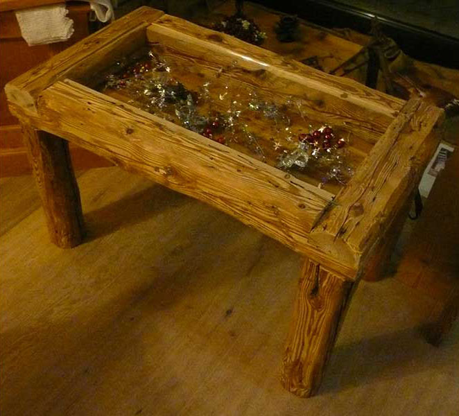 Col di Lana coffee table with beams and glass
