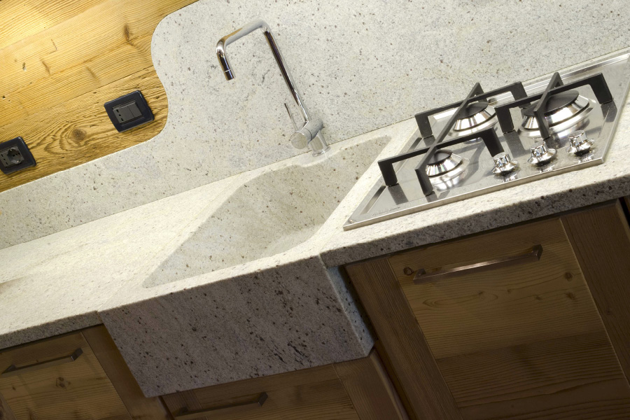Piano cucina in granito cashmire white spazzolato