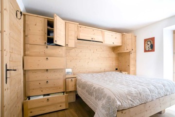 mountain rustic badroom hermannwood