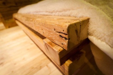 wooden handcrafted bedroom hermannwood1976.jpg 5